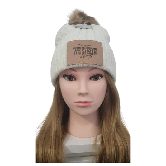 Tuque avec pompon et patch de cuir | Beige, caramel ou noir